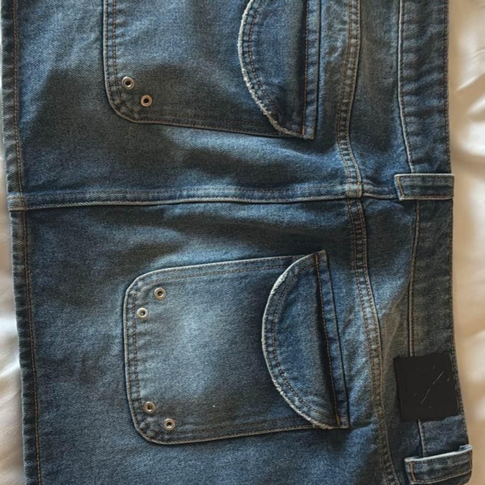 Womens off white skirt ! NEVER WORN